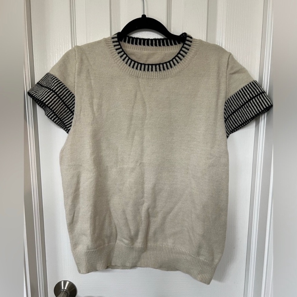NWOT SHEIN Curve Plus Size Short Sleeve Sweater Size 1XL